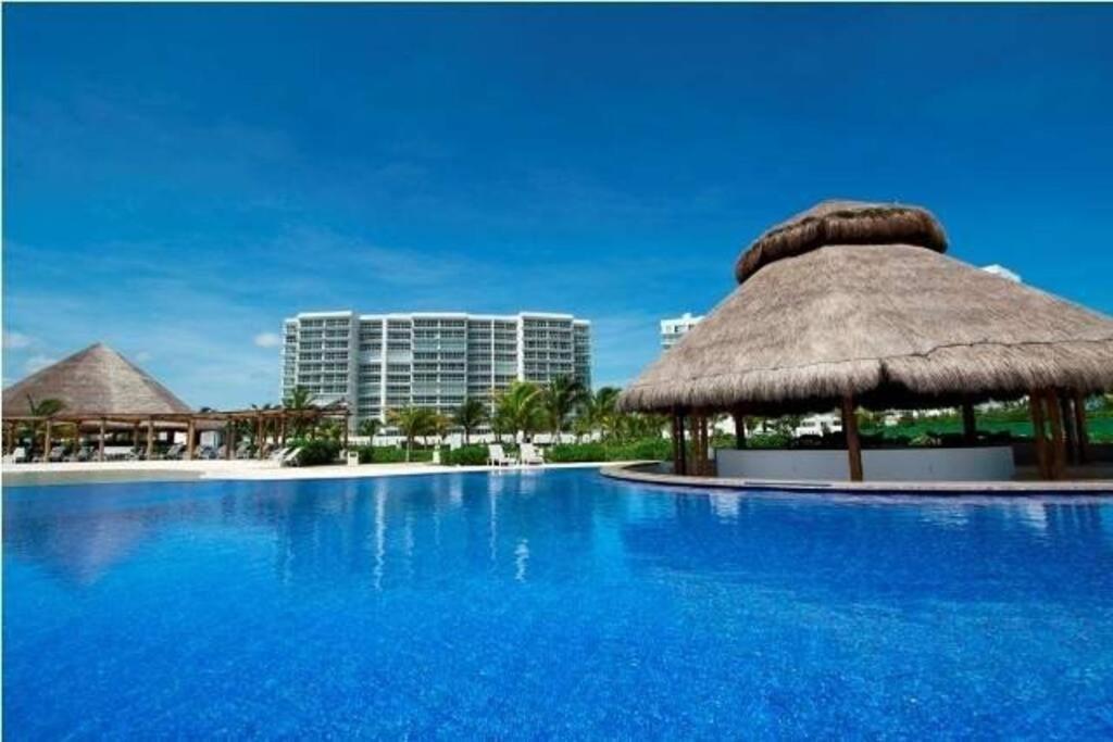 Amara Cancun Beachfront Condo Kültér fotó